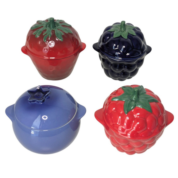 Le Creuset Petite Berry Casserole Set Blackberry Raspberry Blueberry Strawberry - Picture 1 of 16